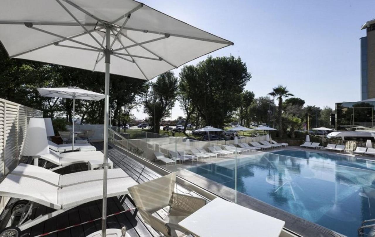 Hotel Sporting Rimini Luaran gambar